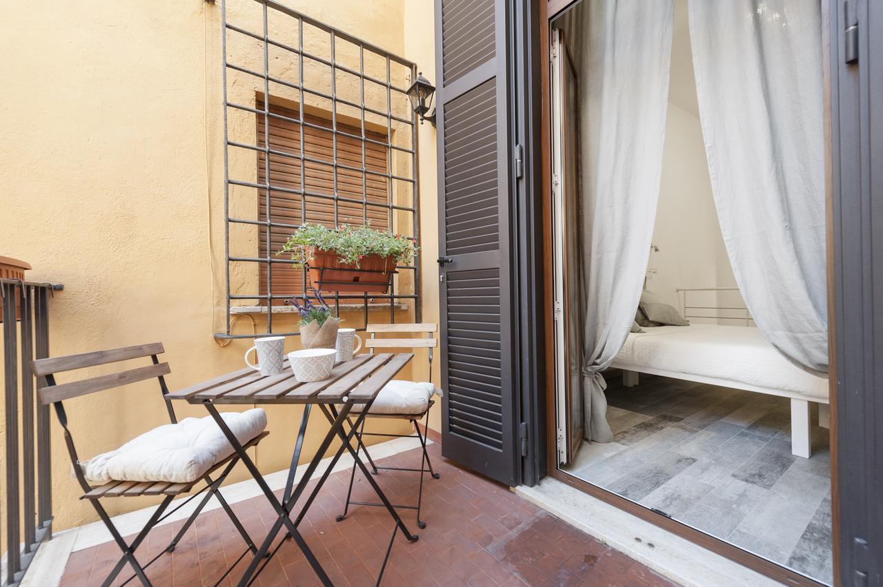 Awesome Duplex In Campo De' Fiori Area Rom